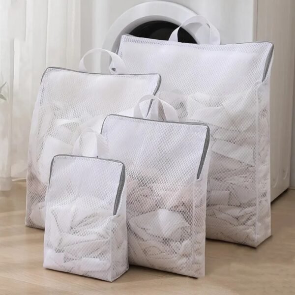 Reusable Mesh Laundry Bag for Washing Delicates and Clothing Care_0